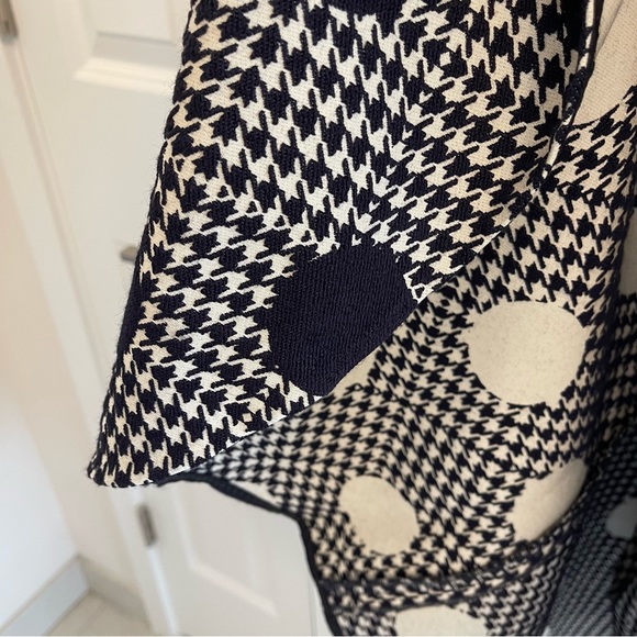 Carolina Herrera Dress - Picture 3 of 9